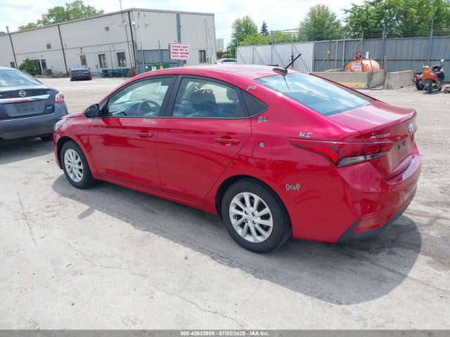 3KPC24A3XJE011555 Hyundai 2018