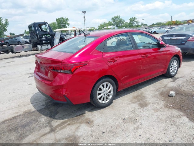 3KPC24A3XJE011555 Hyundai 2018