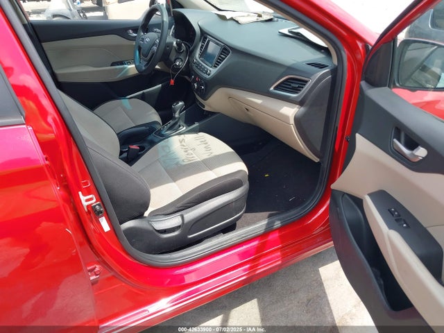 3KPC24A3XJE011555 Hyundai 2018