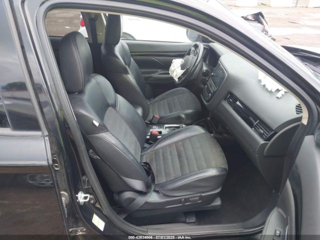 2019 MITSUBISHI OUTLANDER JA4AZ3A31KZ045896 Photo 4