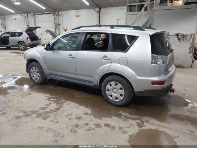 2011 MITSUBISHI OUTLANDER JA4AS2AW3BU015546 Photo 2