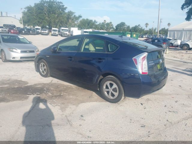 2012 TOYOTA PRIUS JTDKN3DU2C1558035 Photo 2