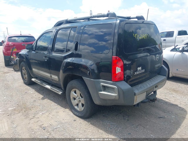 2011 NISSAN XTERRA 5N1AN0NU3BC518540 Photo 2