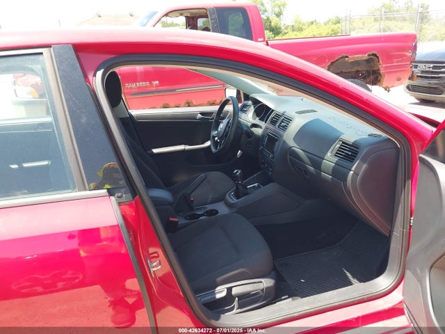 3VW1K7AJ3FM234988 Volkswagen 2015