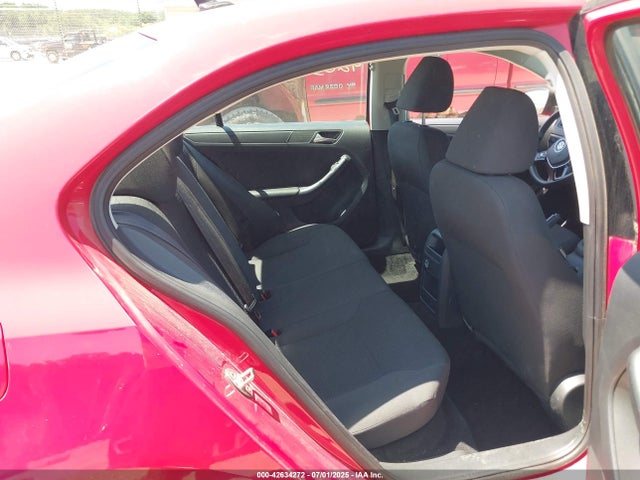 3VW1K7AJ3FM234988 Volkswagen 2015
