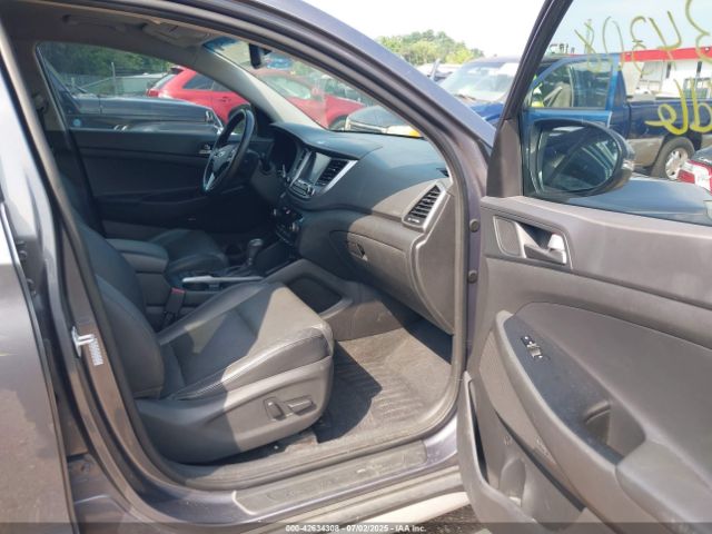 2018 HYUNDAI TUCSON KM8J3CA46JU633297 Photo 4