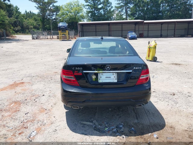 Mercedes-Benz C-Class 2014 WDDGF8AB1EG158038 Image 16