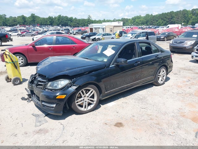 Mercedes-Benz C-Class 2014 WDDGF8AB1EG158038 Image 2