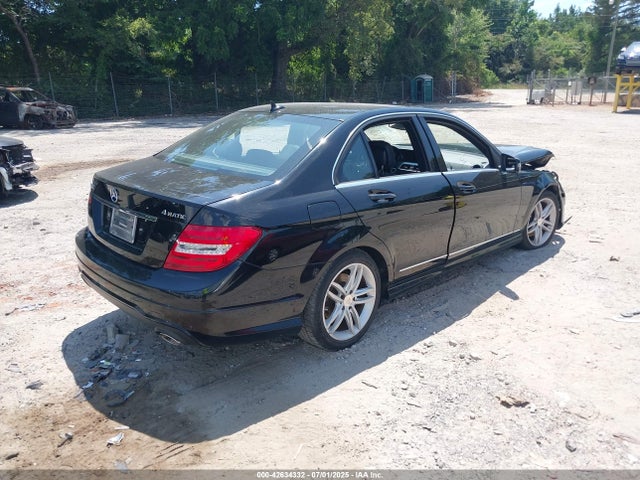 Mercedes-Benz C-Class 2014 WDDGF8AB1EG158038 Image 4