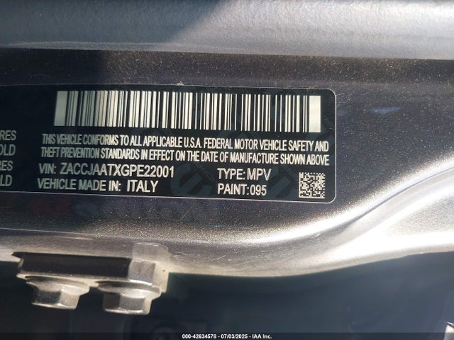 ZACCJAATXGPE22001 Jeep 2016