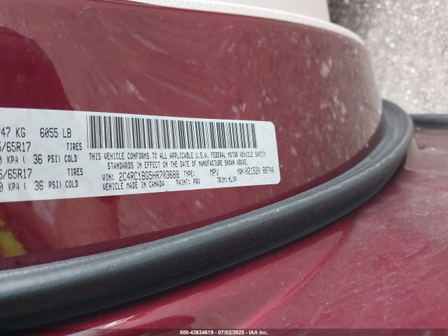 2C4RC1BG5HR703688 Chrysler 2017