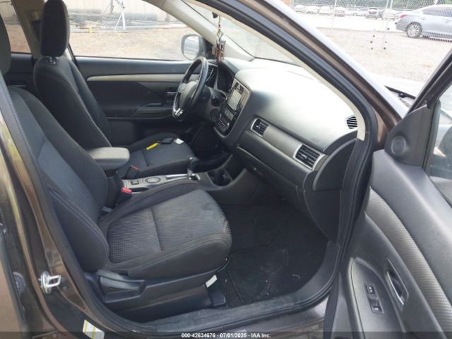 2016 MITSUBISHI OUTLANDER JA4AD3A38GZ048297 Photo 4