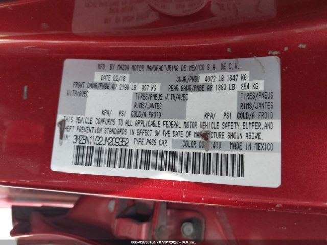 2018 MAZDA MAZDA3 3MZBN1V32JM209352 Photo 8