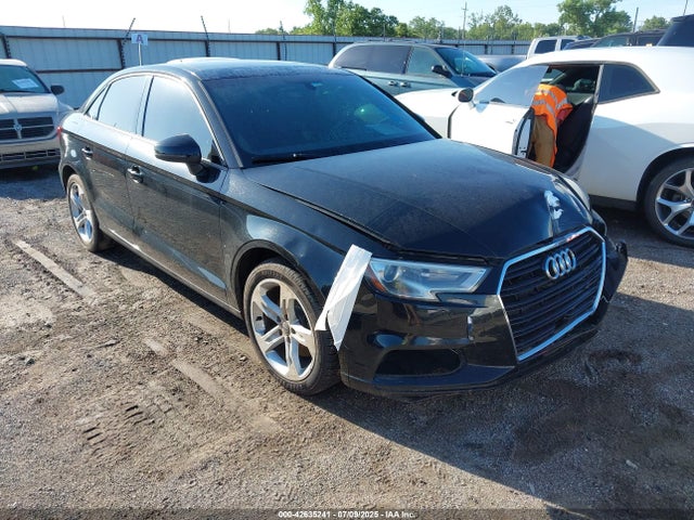 2018 AUDI A3 WAUAUGFF0J1003891 Photo 0