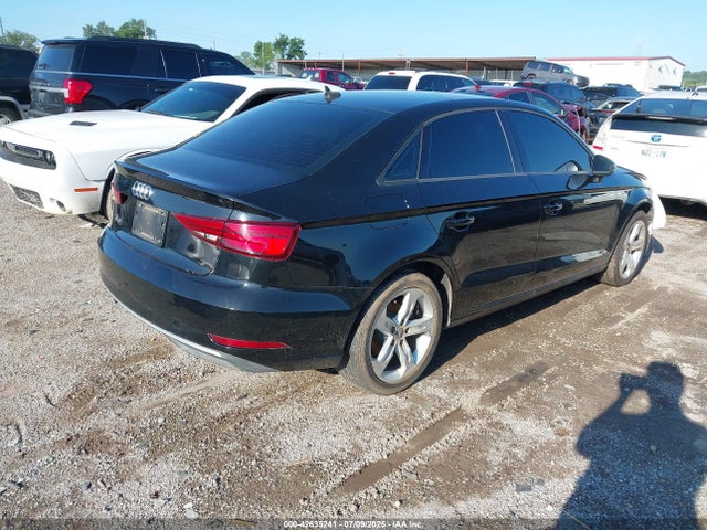 2018 AUDI A3 WAUAUGFF0J1003891 Photo 3