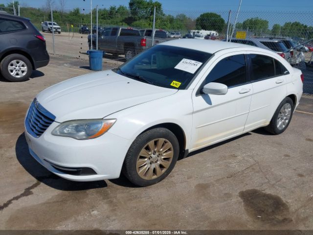 2011 CHRYSLER 200 1C3BC4FB3BN552943 Photo 1