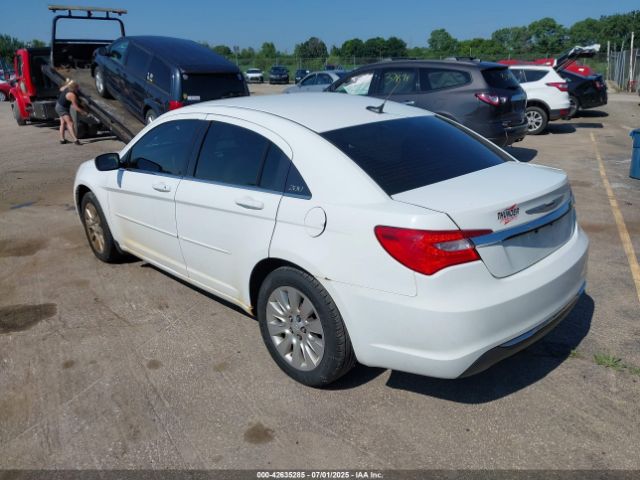 2011 CHRYSLER 200 1C3BC4FB3BN552943 Photo 2