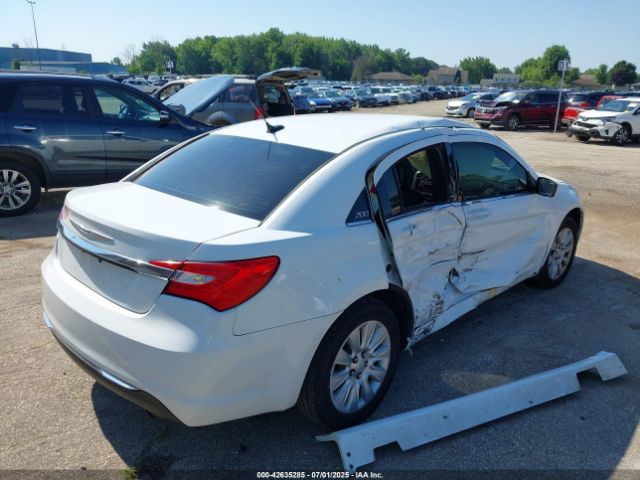 2011 CHRYSLER 200 1C3BC4FB3BN552943 Photo 3