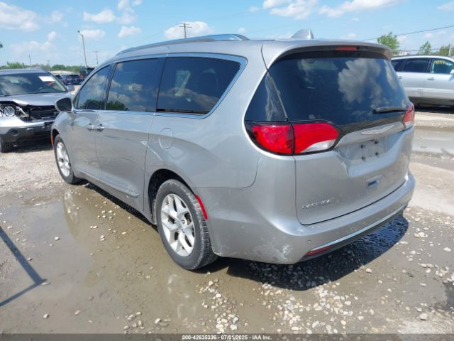 2017 CHRYSLER PACIFICA 2C4RC1EG3HR704804 Photo 2
