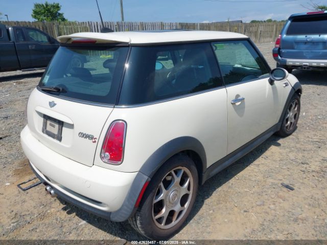 2006 MINI COOPER S WMWRE33596TJ37959 Photo 3