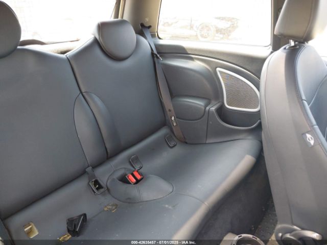 2006 MINI COOPER S WMWRE33596TJ37959 Photo 7