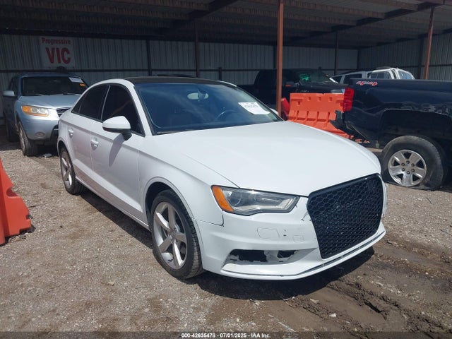 2015 AUDI A3 WAUACGFF6F1120658 Photo 0
