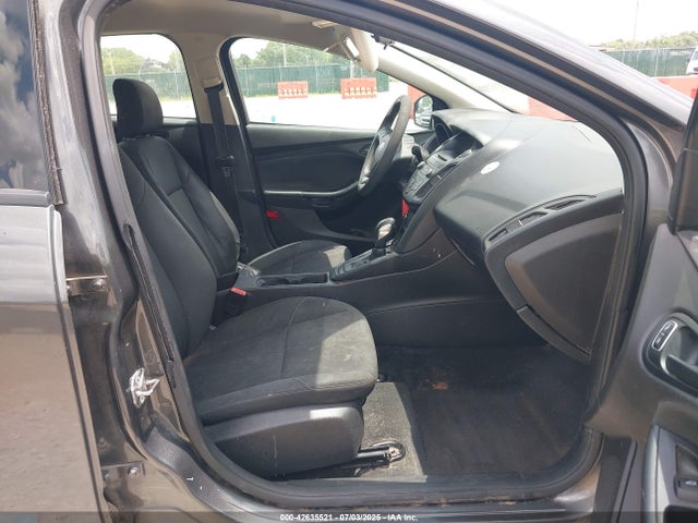 Ford 2016 2016 1FADP3E23GL221020 Image 5