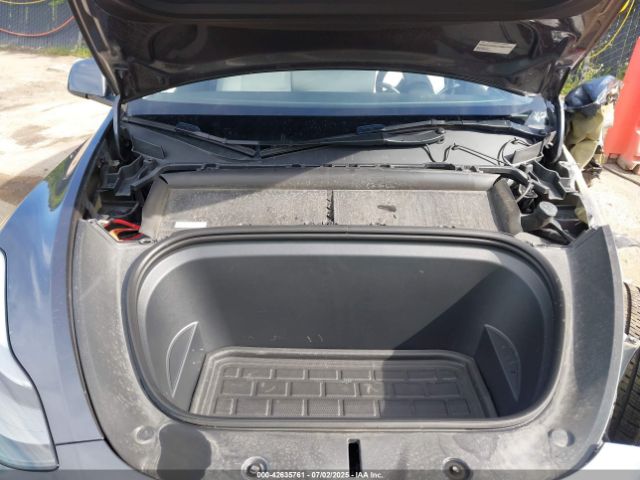 2023 TESLA MODEL Y 7SAYGAEE8PF880355 Photo 9