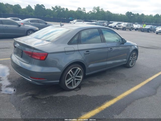 2018 AUDI A3 WAUAUGFF0J1028015 Photo 3