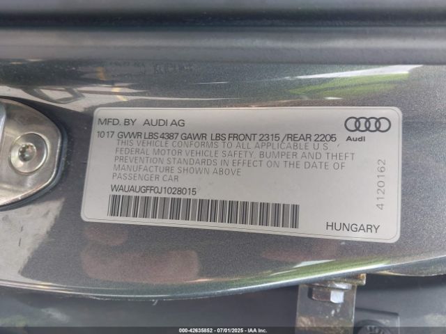 2018 AUDI A3 WAUAUGFF0J1028015 Photo 8