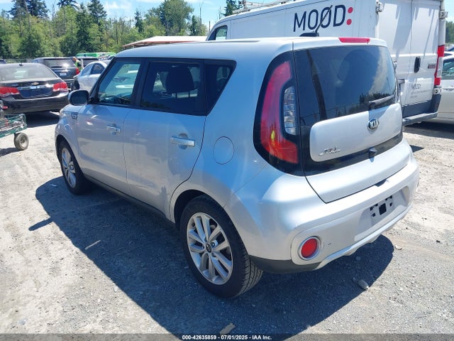 KNDJP3A59J7537275 KIA SOUL +