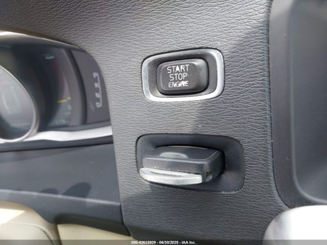 2015 VOLVO S60 YV126MFKXF2351397 Photo 10
