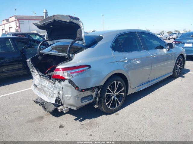 2020 TOYOTA CAMRY 4T1G11AK7LU328171 Photo 3