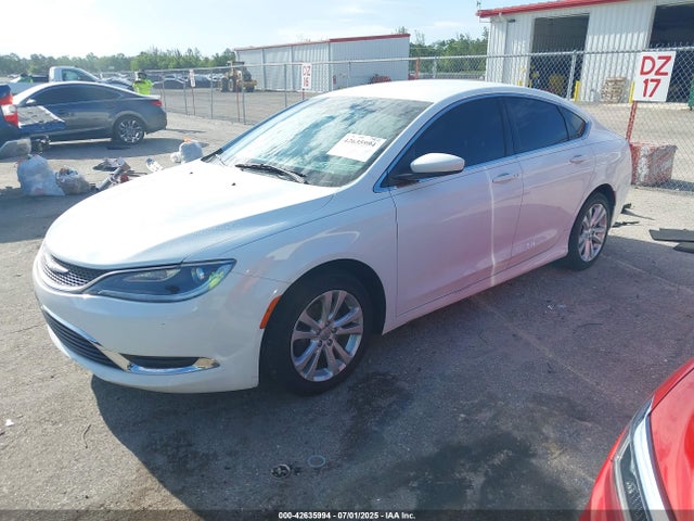 Chrysler 200 2015 1C3CCCAB4FN570296 Image 2