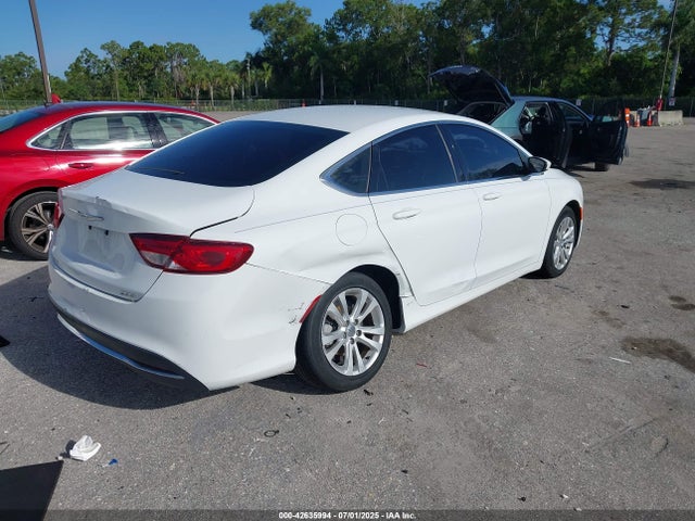Chrysler 200 2015 1C3CCCAB4FN570296 Image 4