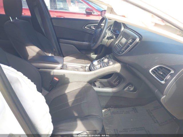Chrysler 200 2015 1C3CCCAB4FN570296 Image 5