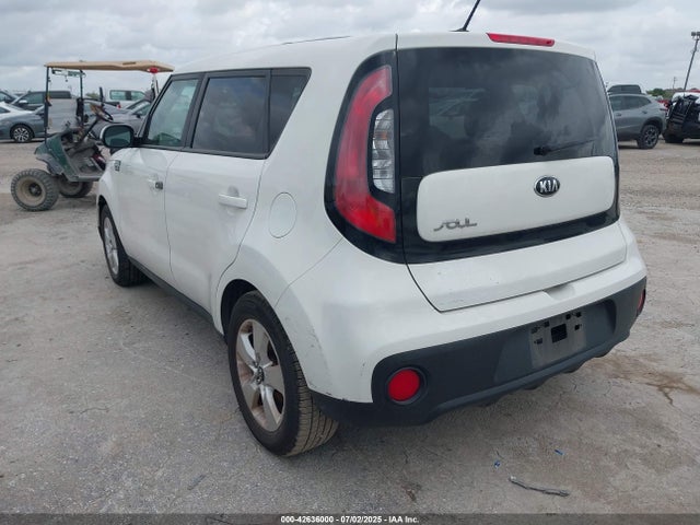 KNDJN2A27J7610570 KIA g