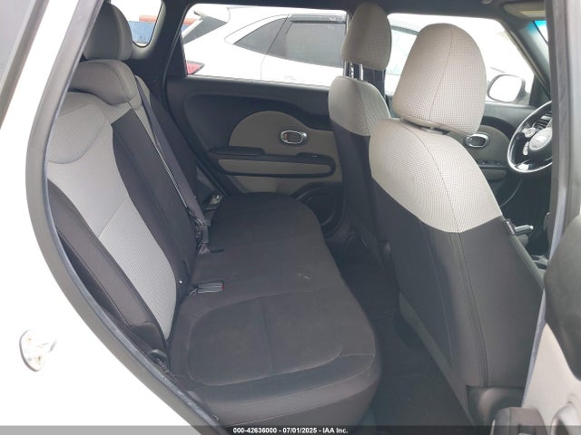 KNDJN2A27J7610570 KIA g
