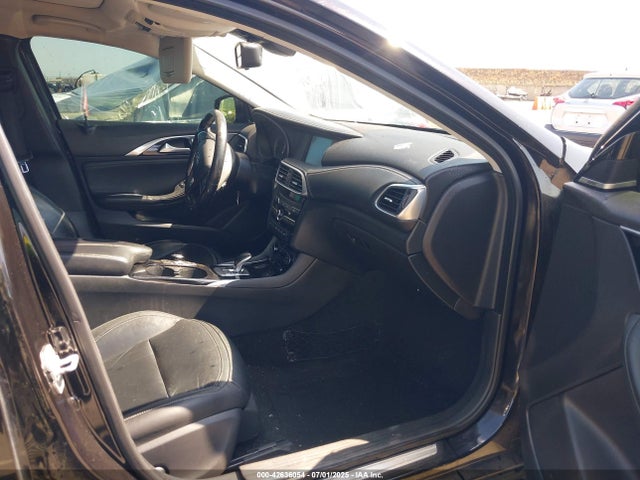 SJKCH5CR1HA016353 Infiniti m27020