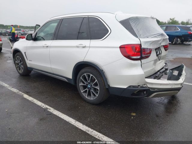 2018 BMW X5 5UXKR0C58J0Y04813 Photo 2