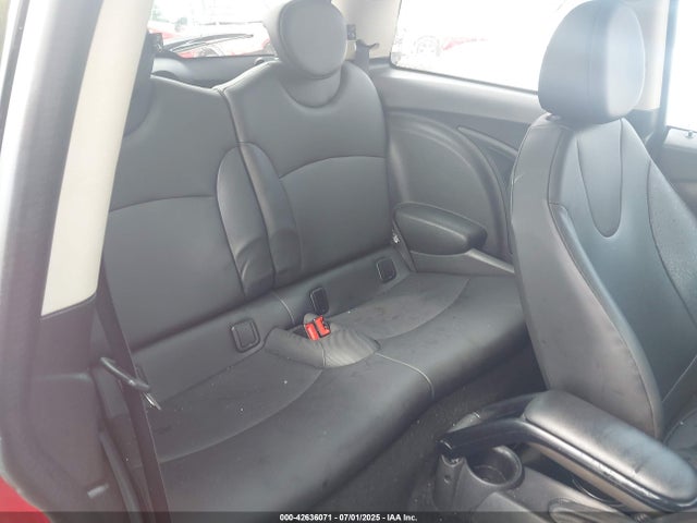2011 MINI COOPER WMWSU3C50BT098824 Photo 7