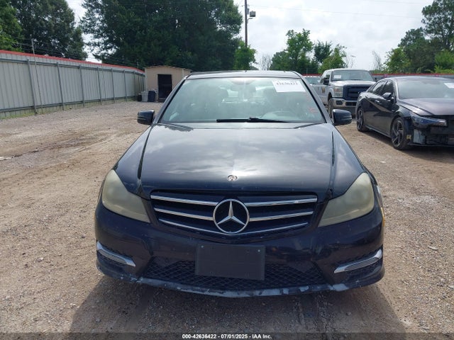 WDDGF4HB8EG207833 Mercedes-Benz 2014