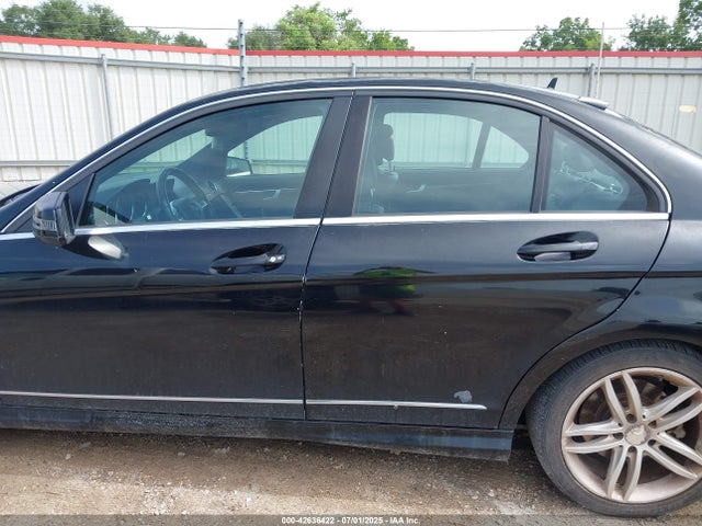 WDDGF4HB8EG207833 Mercedes-Benz 2014