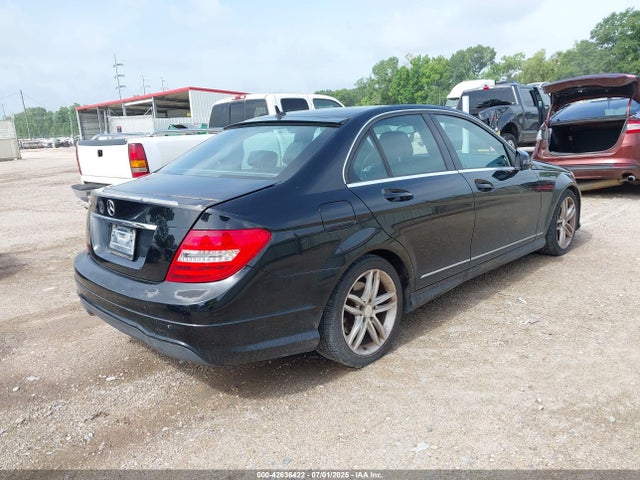 WDDGF4HB8EG207833 Mercedes-Benz 2014