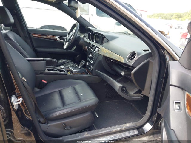 WDDGF4HB8EG207833 Mercedes-Benz 2014