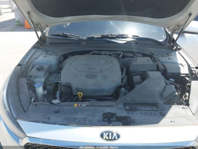 2017 KIA CADENZA KNALC4J13H5055458 Photo 9