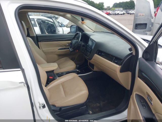 2017 MITSUBISHI OUTLANDER JA4AD3A33HZ038083 Photo 4