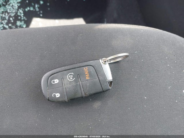 3C4NJCAB2KT737176 Jeep Compass