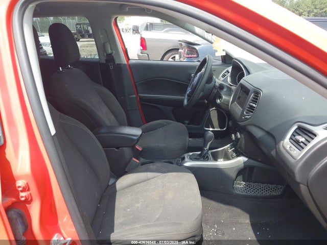 3C4NJCAB2KT737176 Jeep Compass
