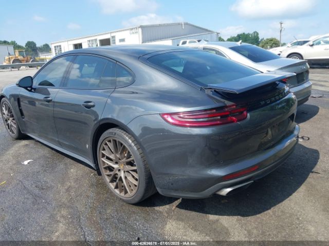 2018 PORSCHE PANAMERA WP0AA2A7XJL116816 Photo 2